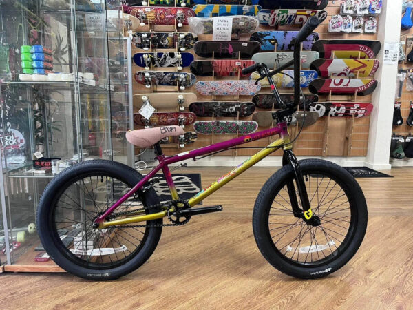 F235B774-7A54-7176-90CE-BE7A62BF6279 GT Performer BMX Bike Mercado Sun / 20.5" - MadeInUSA